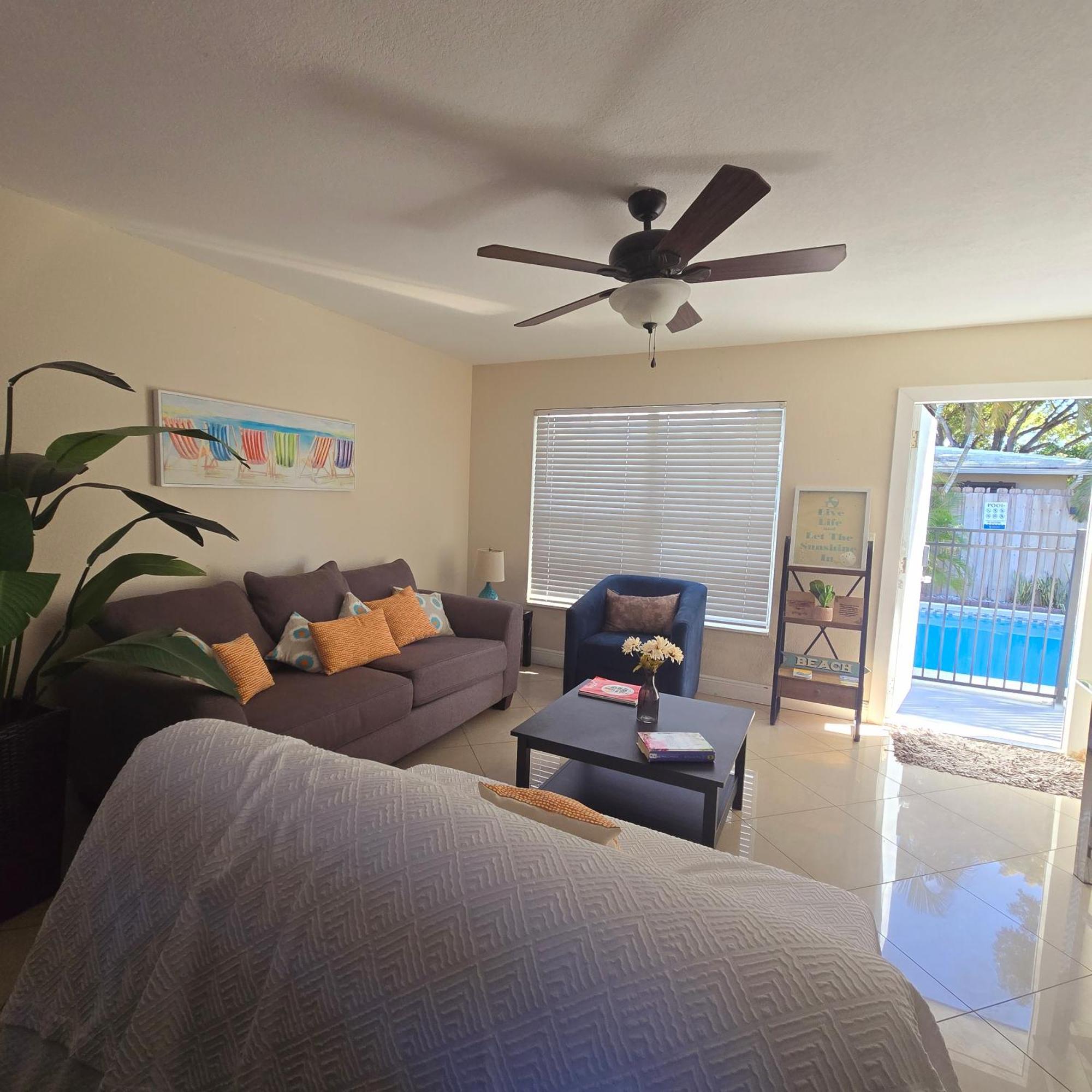 Equipped House W Pool & Patios, Near The Beaches, Prime Location- Ideal For Small Families, Coastal Haven Fort Lauderdale Esterno foto