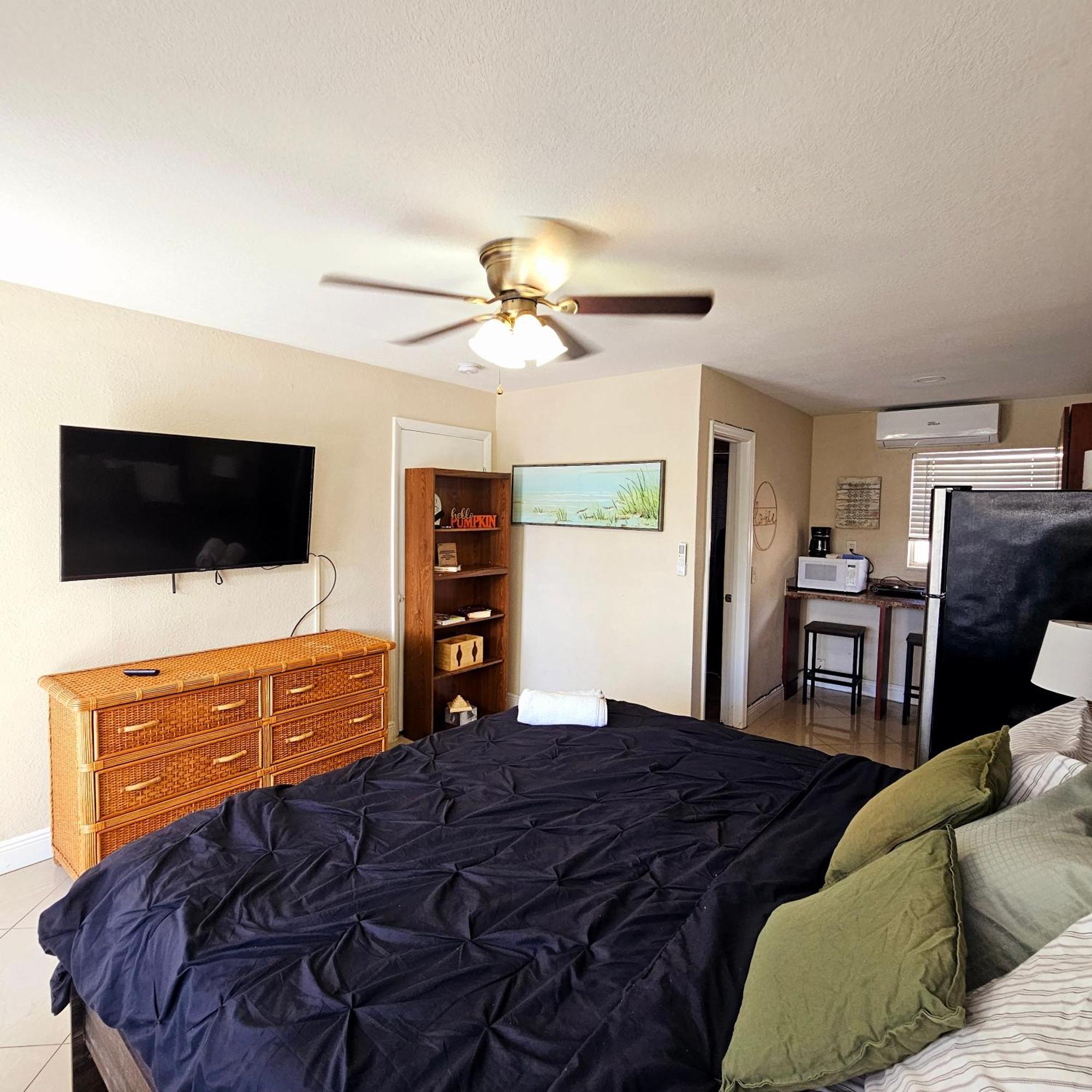 Equipped House W Pool & Patios, Near The Beaches, Prime Location- Ideal For Small Families, Coastal Haven Fort Lauderdale Esterno foto
