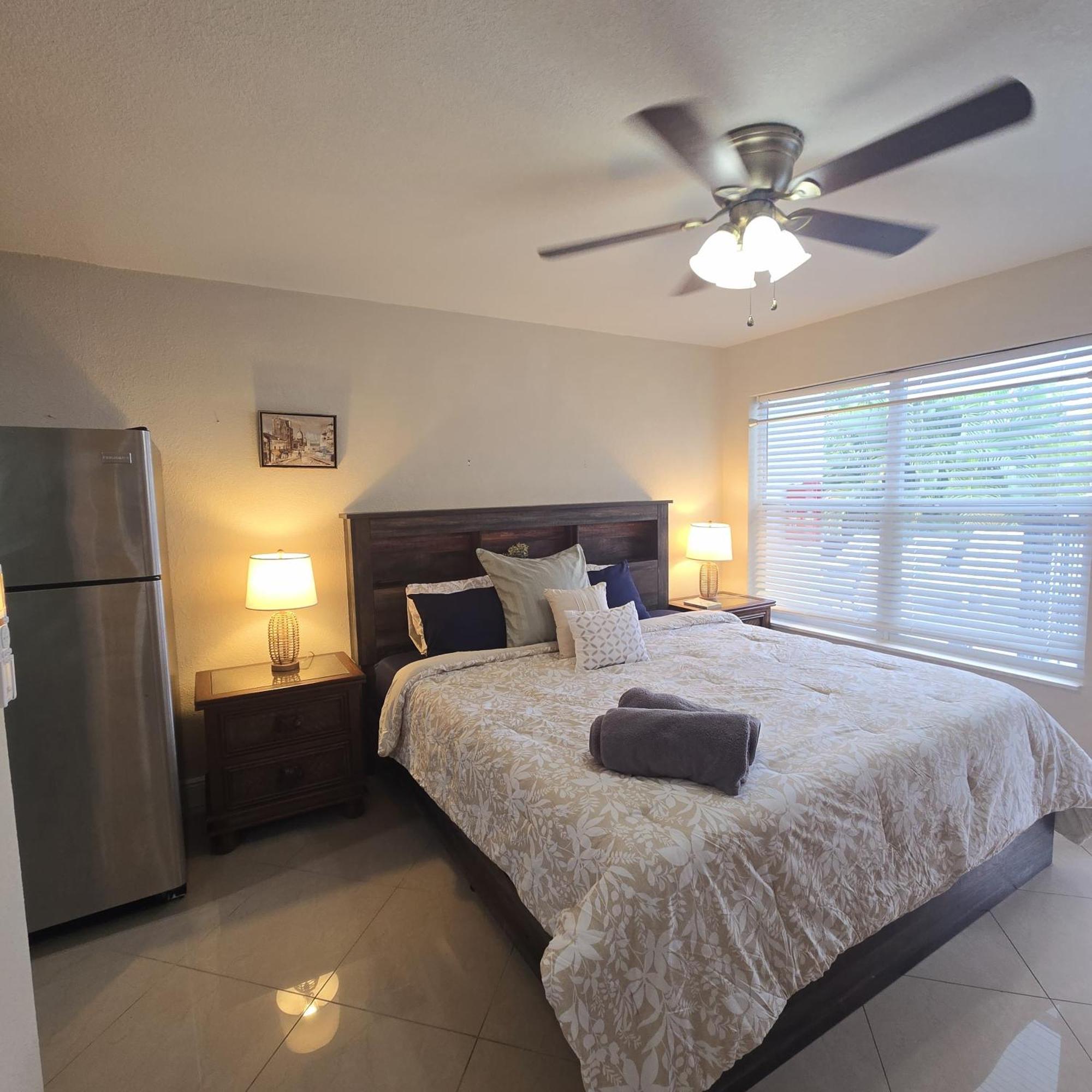 Equipped House W Pool & Patios, Near The Beaches, Prime Location- Ideal For Small Families, Coastal Haven Fort Lauderdale Esterno foto